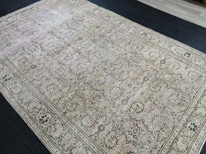 Muted Distressed Vintage Rug 9.2 x 6 Turkish  Rug, Muted Rug Oushak Rug Floral Rug Oriental Rug Antique Rug