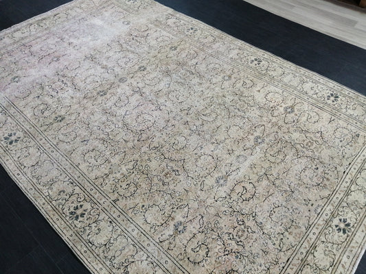 Muted Distressed Vintage Rug 9.2 x 6 Turkish  Rug, Muted Rug Oushak Rug Floral Rug Oriental Rug Antique Rug