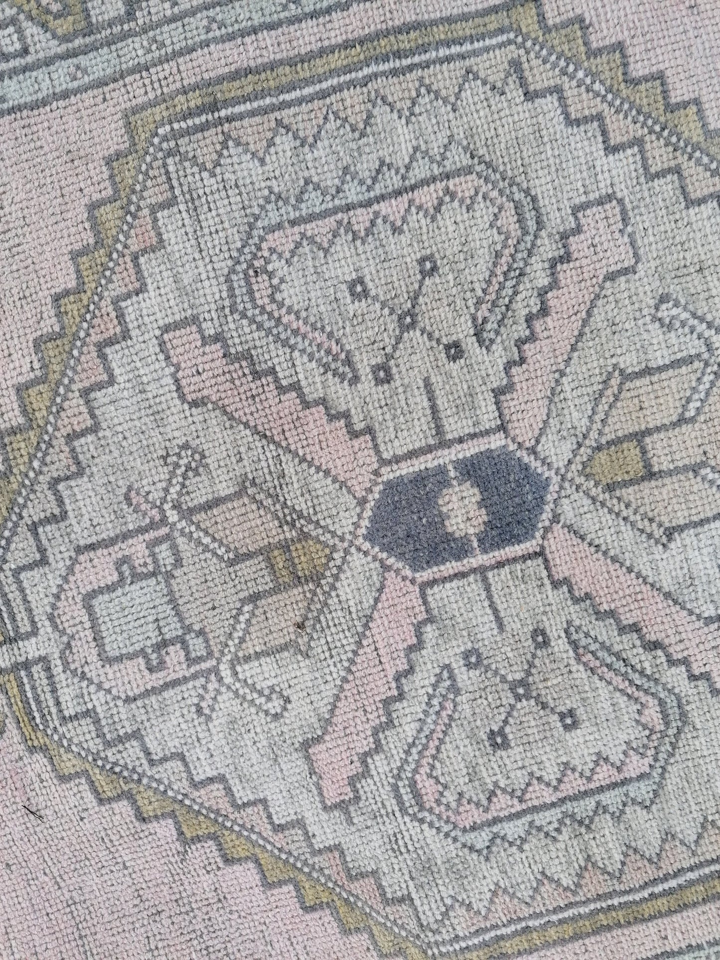 Turkish rug,oushak rug,vintage pastel rug, hand made wool rug 3'6x6'2ft