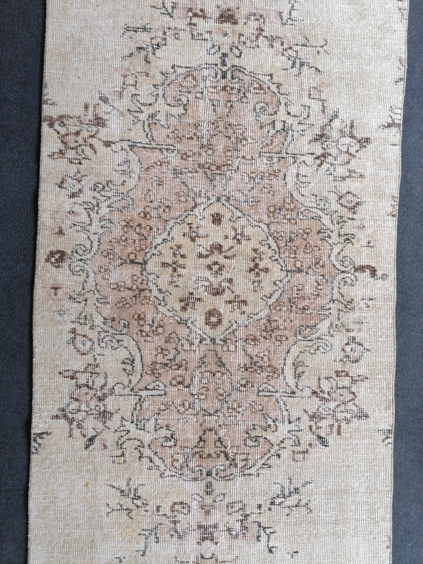 3x9'9 runner rug, vintage runner rug , vintage oushak rug, oushak runner, turkish runner rug, kitchen runner rug, bohemian rug