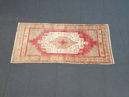 Oushak turkish rug, vintage turkish rug,oushak vintage rug 8'5x3'10