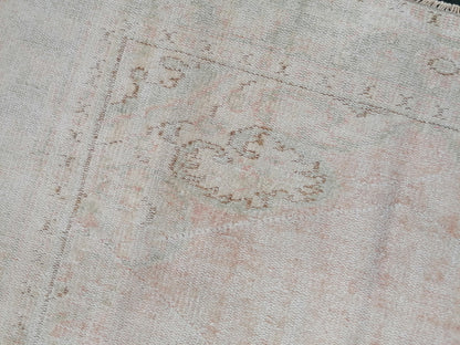 Distressed vintage rug 5'8x9 muted hand made rug, faded antique rug, rustic rug, floral rug turkish rug farmhouse rug,vintage rug, wool rug