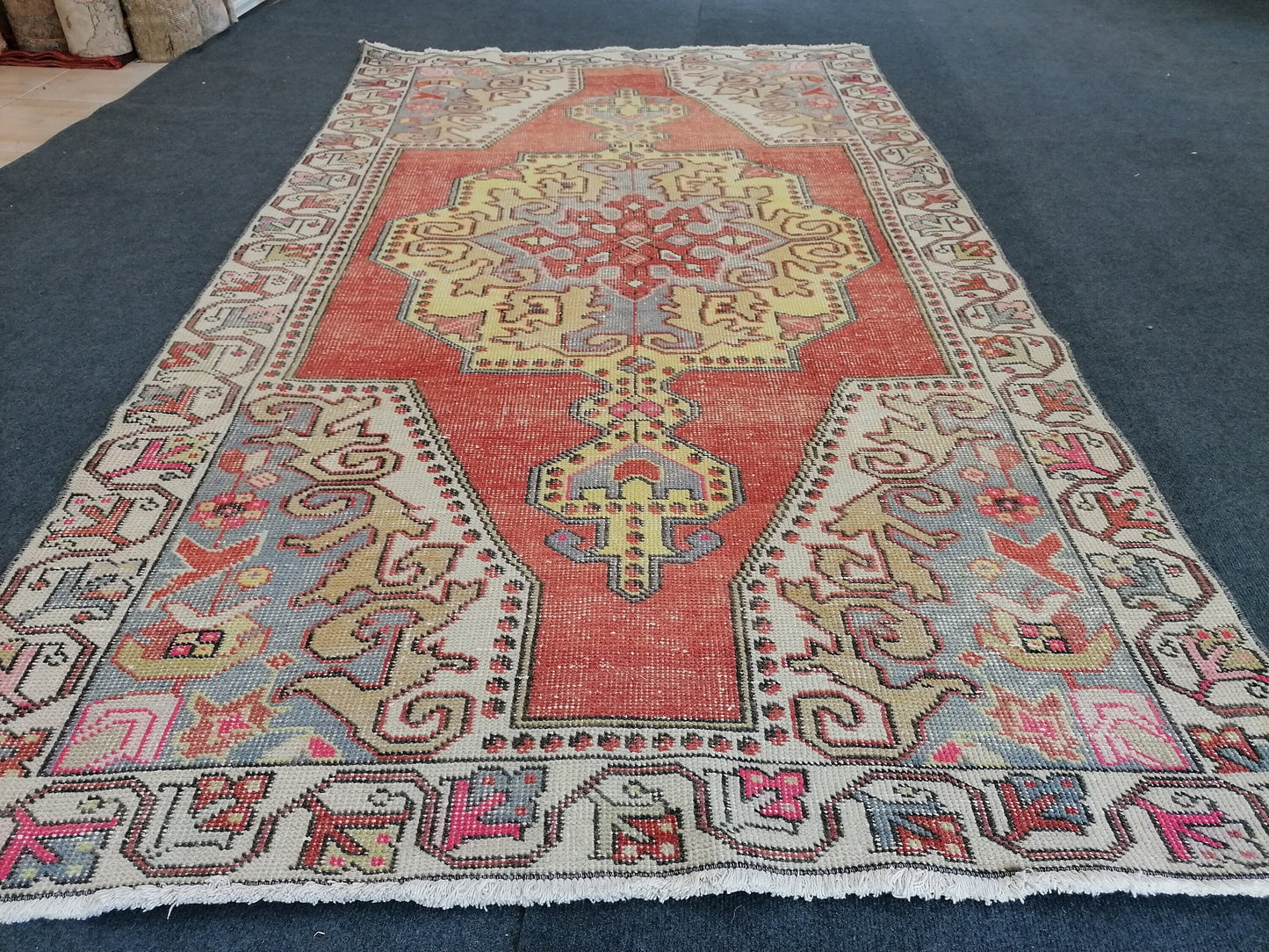 Distressed turkish rug, vintage wool rug 4x8'4 oushak handmade rug, rustic kitchen rug, bohemian rug