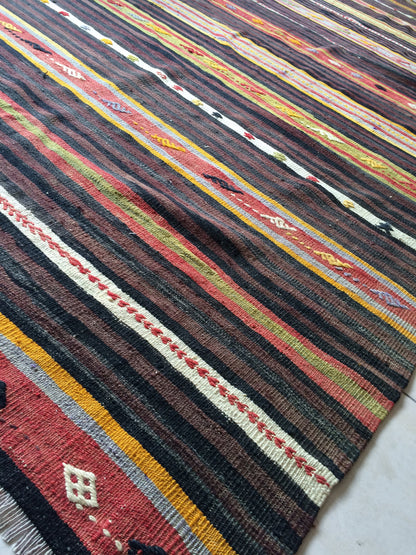 Vintage rug , Flat woven Kilim Rug With Embroidery Rug, Oriental Carpet, Vintage Kilim Rug Wool Carpet Rug, Flat Pile Rug