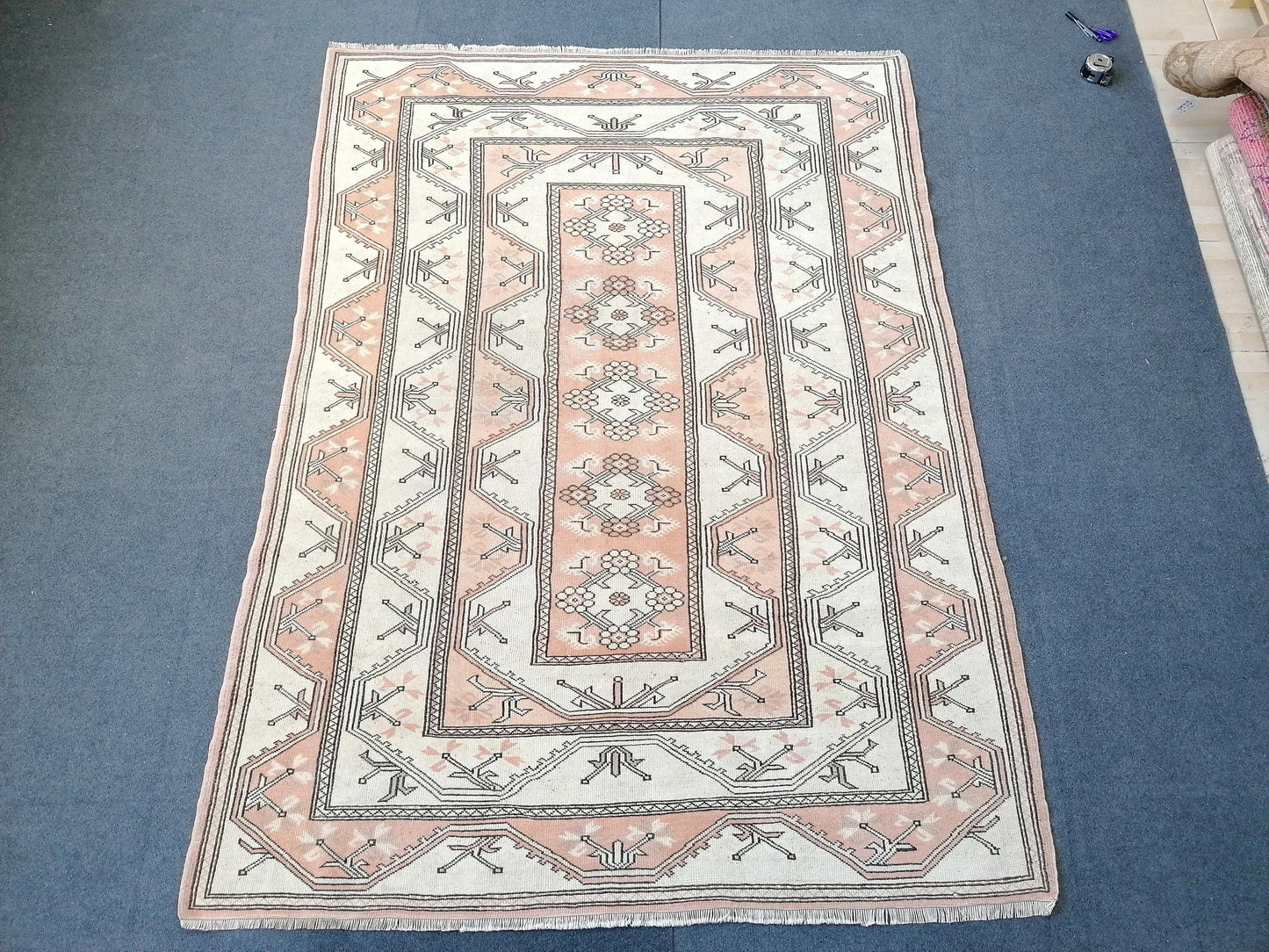 Vintage handmade wool rug 5'5x7'4 turkish rug, bohemian rug, living room rug, bedroom vintage rug, oushak rug