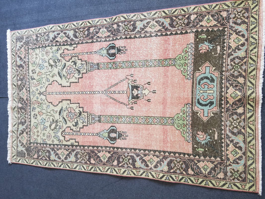 Turkish rug vintage rug vintage oushak rug unique hand made rug kitchen rug bohemian rug traditional turkish decor 5'9"x 3'6" feet