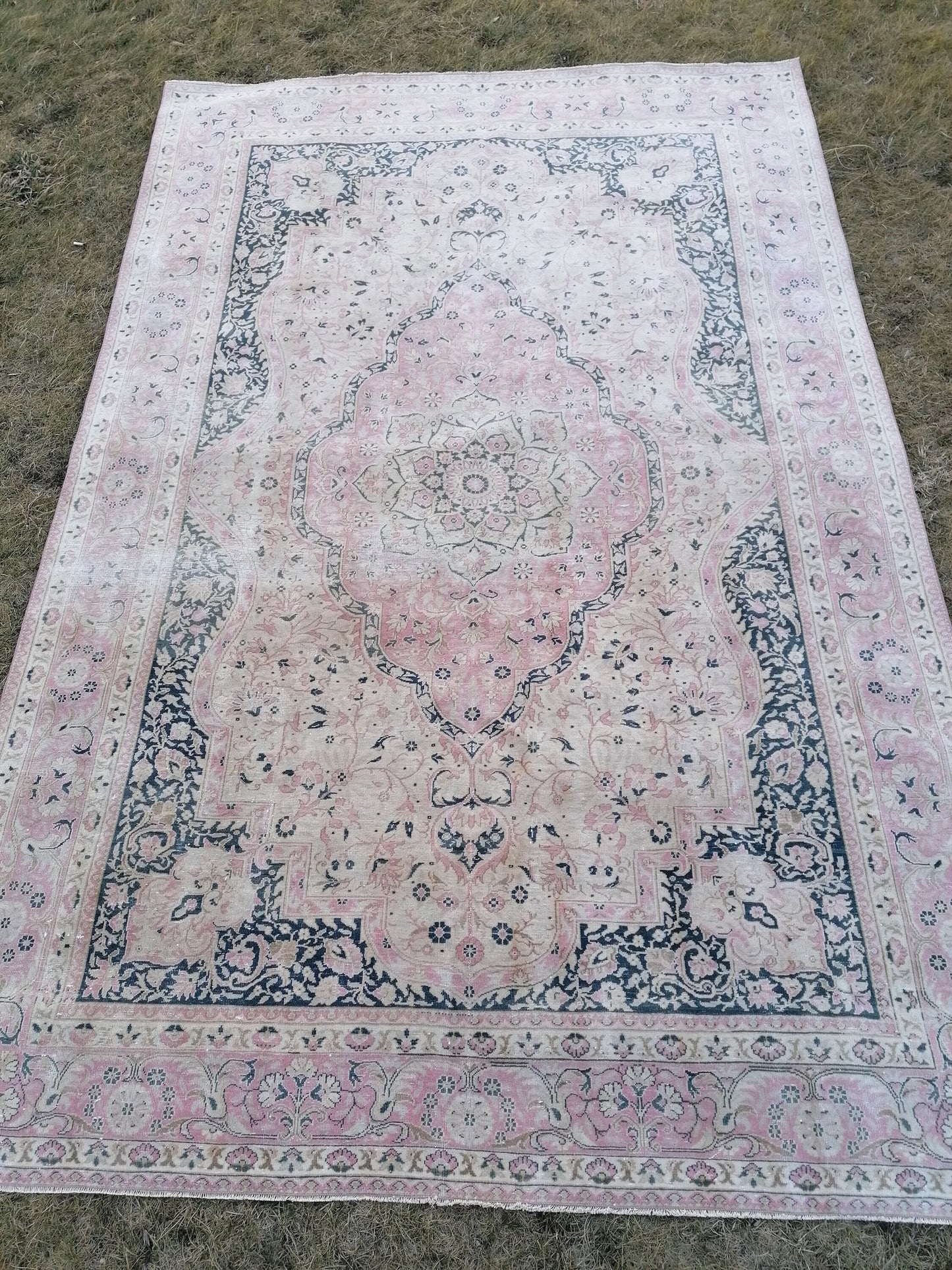 6.7 x 10.2 vintage rug. turkish oushak rug rustic, tribal rug retro rug traditional turkish rug