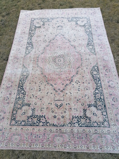 6.7 x 10.2 vintage rug. turkish oushak rug rustic, tribal rug retro rug traditional turkish rug