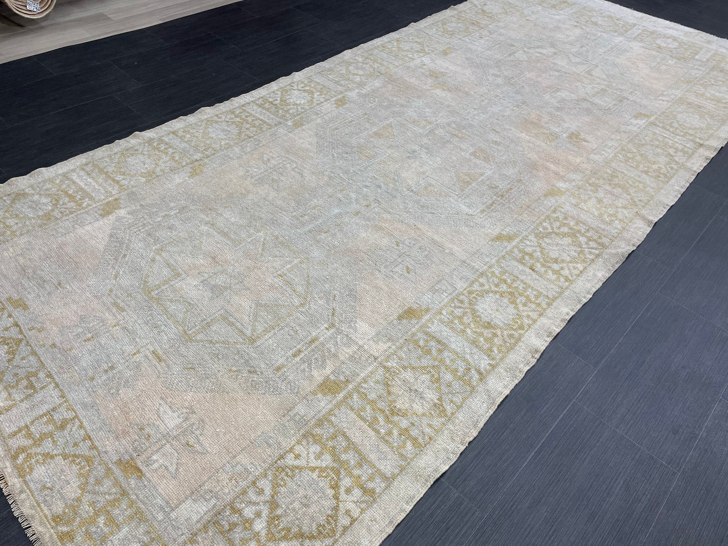 Muted Oushak Runner Rug 5 x 11.5 Vintage Turkish Runner Rug Vintage Runner Rug Hallway Runner Rug Kitchen Runner Rug Wool Runner Rug