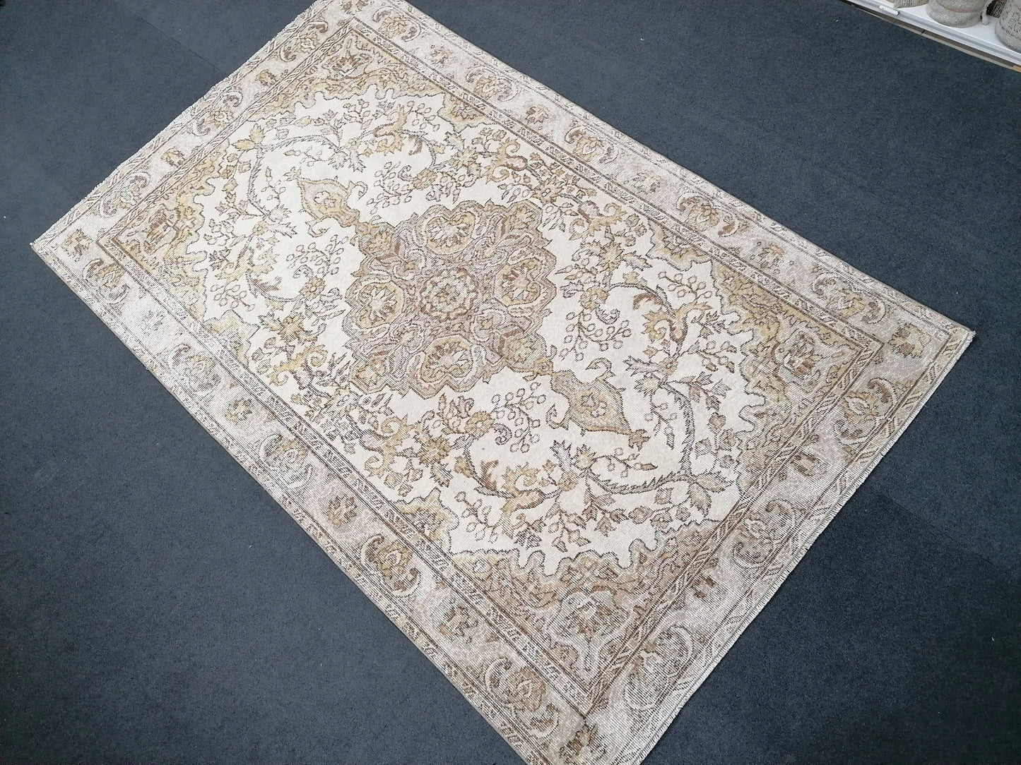 Neutral oushak wool rug 8,4x5,2 muted hand made rug, oushak rug, rustic rug, turkish rug, farmhouse rug, vintage rug