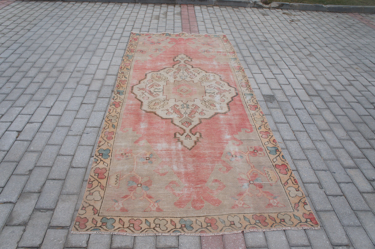 Vintage Pink rug, Vintage Turkish Rug, Oushak  Rug, Hand woven Rug, Bohemian Rug , Oriental Rug, Muted Vintage rug,