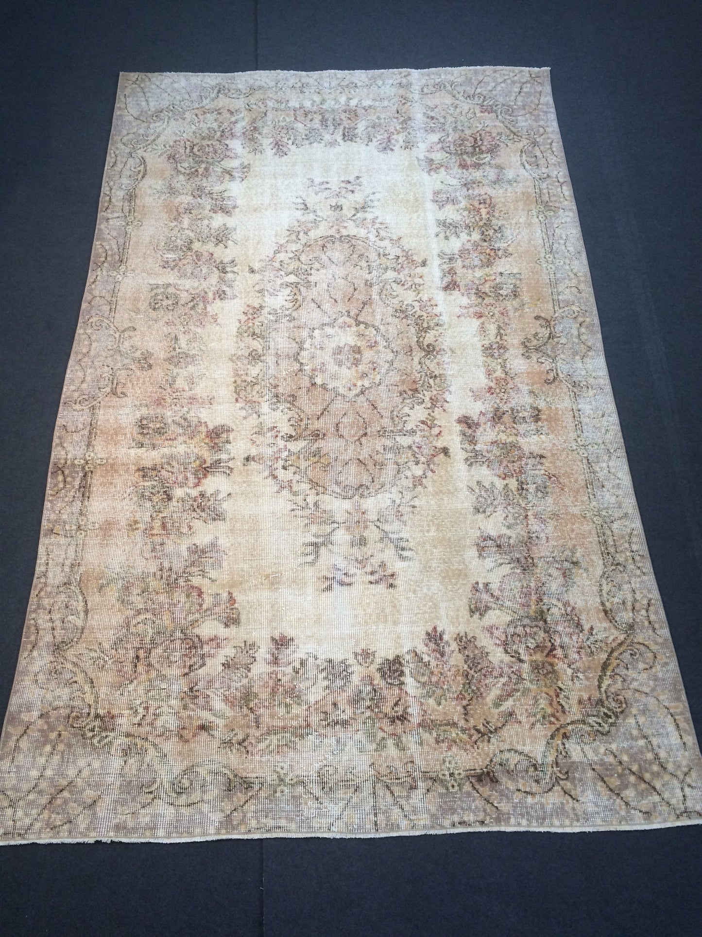 9 x 5.6 muted Rug, Faded Rug,Vintage Big Area Rug,Antique Rug,Oushak antique Rug,Hand woven Rug, 6 by 9 Muted Rug,Ethnic Rug,Kitchen Rug