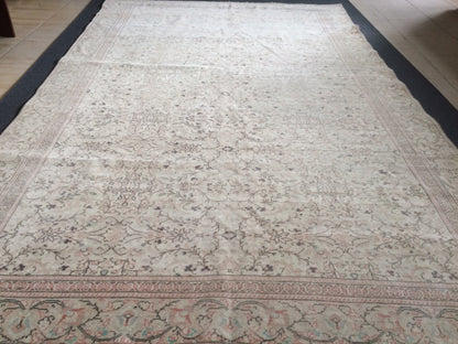 Muted Turkish Rug Large Area Rug Pastel Oushak 6 x 9.3 Rug Vintage Muted Rug Hand Made Rug Vintage Earth Tones Rug Rustic Rug 6x9 Muted rug
