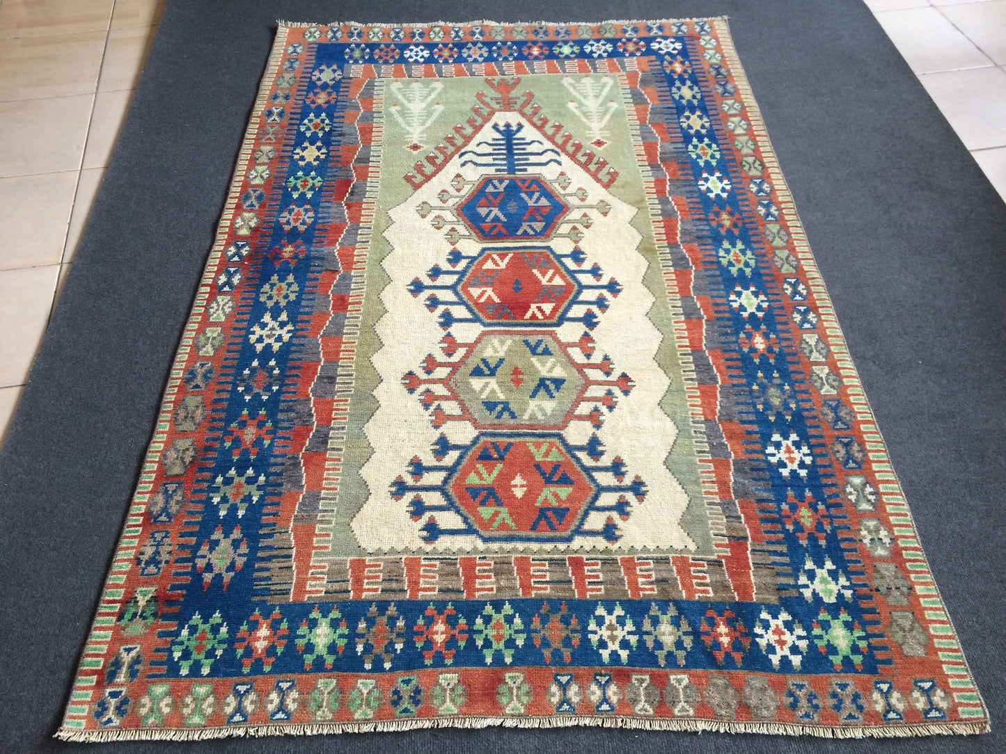Persian Rug, Vintage  Rug, Oushak  Rug, Turkish Rugs,Turkish Wool rug 6.4 x 4.2 ft
