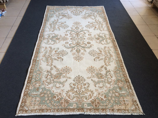 Persian Rug, Hand Made Rug, Oushak Rug,  Turkish Rug, Farmhouse Rug, Vintage Rug, Wool rug