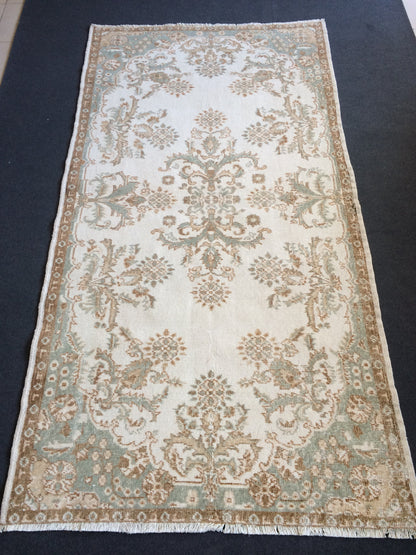 Persian Rug, Hand Made Rug, Oushak Rug,  Turkish Rug, Farmhouse Rug, Vintage Rug, Wool rug