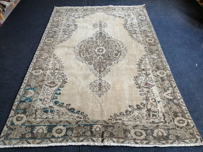 5.3 x 8 TURKISH Muted Rug Vintage  Rug Vintage Persian Rug Wool Oushak Rug Hand Made Rugs Vintage Turkish Rug