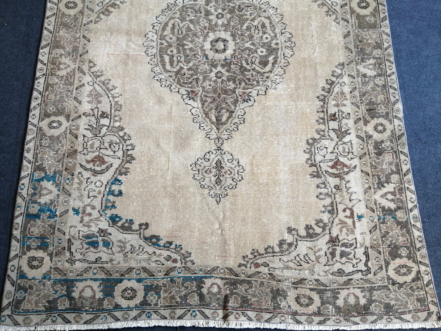 5.3 x 8 TURKISH Muted Rug Vintage  Rug Vintage Persian Rug Wool Oushak Rug Hand Made Rugs Vintage Turkish Rug