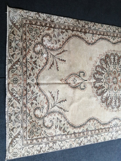 5.5 x 9.8 OUSHAK RUG TURKISH Large Oriental Rug Vintage Wool Rug Hand Made Rug Vintage Turkish Rug