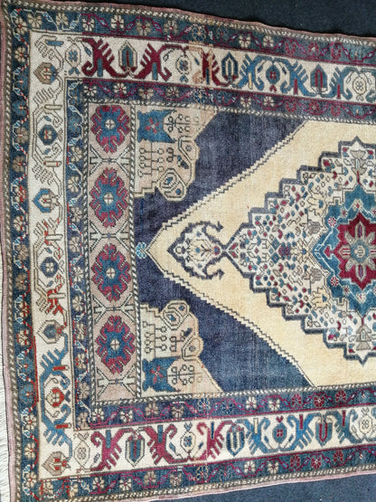 4.6 x 7 OUSHAK RUG TURKISH Rug Vintage Rug Wool Hand Made Rugs Vintage Turkish Rug