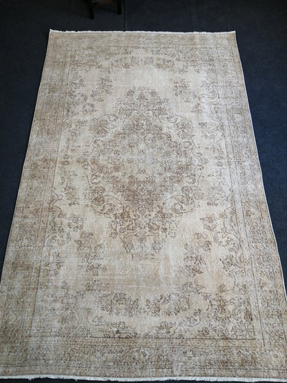 5.4 x 8.9 Faded Turkish Rug, Muted Oushak Rugs, Beige Wool Oriental Rug handmade Rugs, Vintage Rug, Hand Made Rug