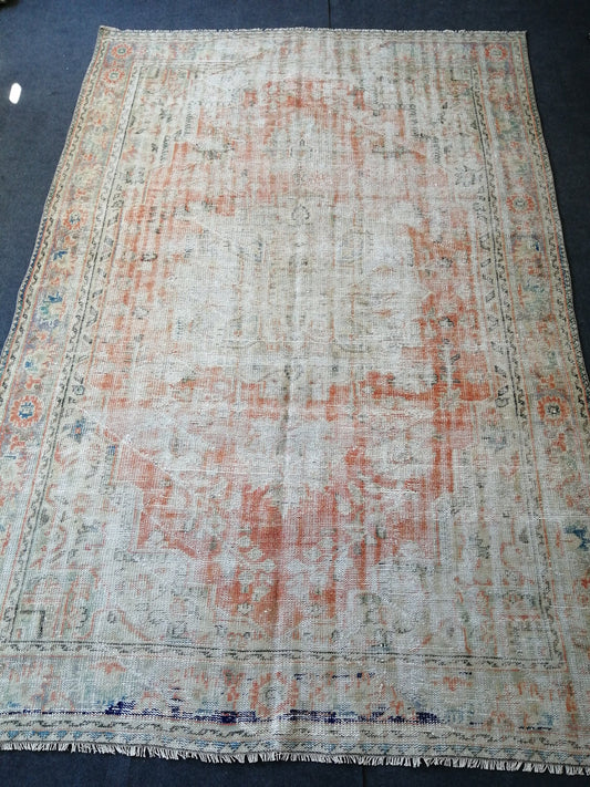10 x 6.6 Turkish Rug Vintage Rug  Oushak Rug Hand Made Muted Rug Muted Colors Rug Earth Tones Rug Low Wool Pile Rug 7x10 Distressed Rug