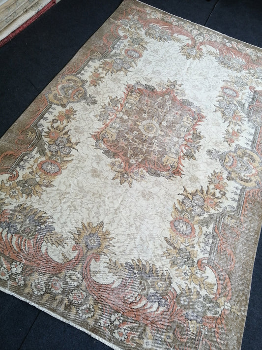 9 x 5.7  Turkish Rug Large Area Rug Pastel colors Vintage Rug Hand Made Oushak Rug Muted 6x9 Rug Earth Tones Rug Oriental Rug Rustic Rug