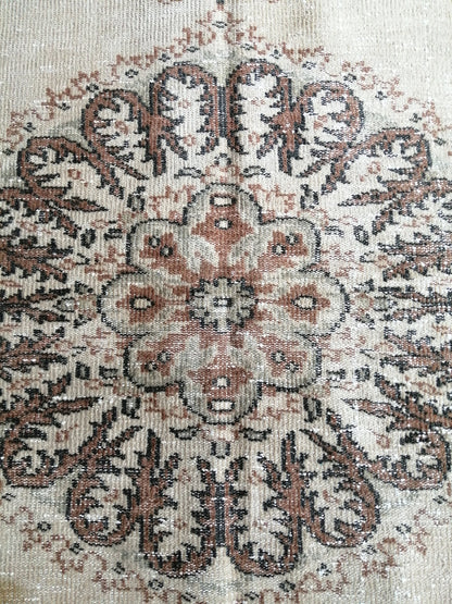 5.5 x 9.8 OUSHAK RUG TURKISH Large Oriental Rug Vintage Wool Rug Hand Made Rug Vintage Turkish Rug