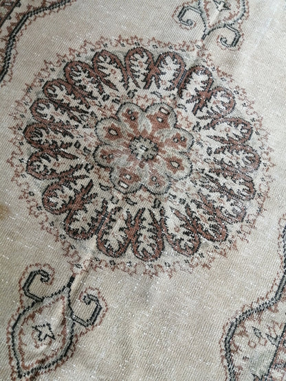 5.5 x 9.8 OUSHAK RUG TURKISH Large Oriental Rug Vintage Wool Rug Hand Made Rug Vintage Turkish Rug