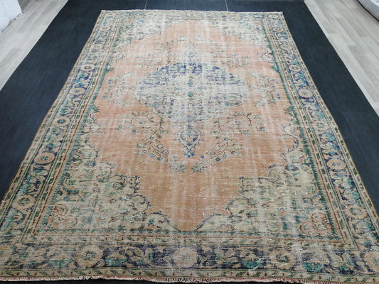 9.8 x 6.8 OUSHAK RUG TURKISH Wool Rug Hand Made Rugs Vintage Turkish Rug