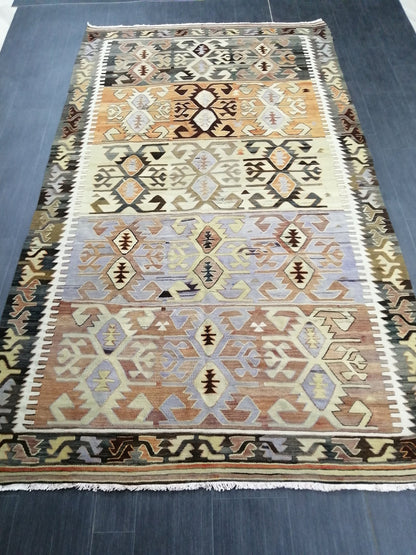 5.7 x 9.8 Rug Vintage Kilim Handmade Rug, Flatwoven Oushak Rug, Rustic Rug, Flat Weave Rug, Turkish Rug, Farmhouse Rug, Vintage Wool rug