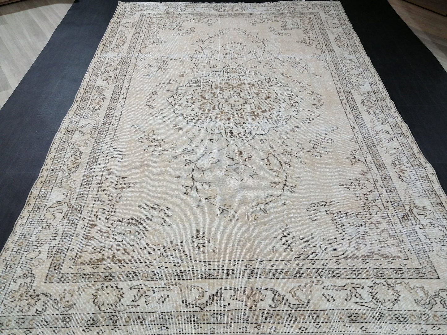 Neutral Rug 6.5 x 9.6 Neutral Vintage Oushak Rug Muted Vintage Rug Wool Muted Oushak Rug Hand Made Rugs Vintage Turkish Rug
