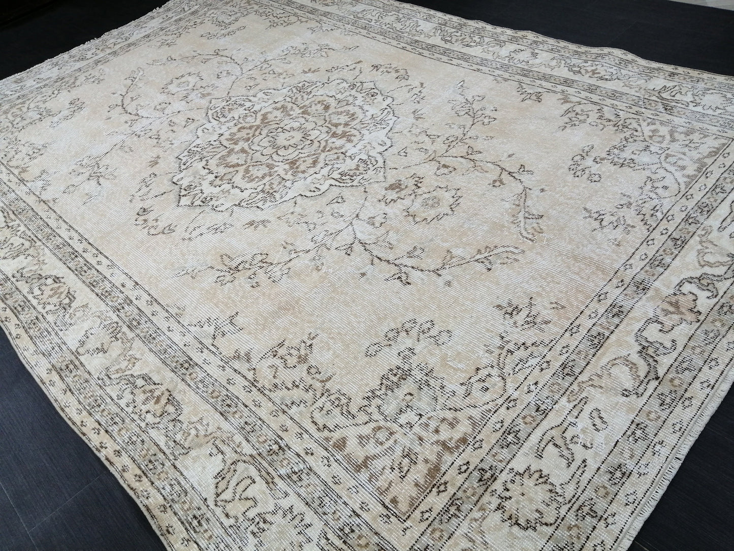 Neutral Rug 6.5 x 9.6 Neutral Vintage Oushak Rug Muted Vintage Rug Wool Muted Oushak Rug Hand Made Rugs Vintage Turkish Rug