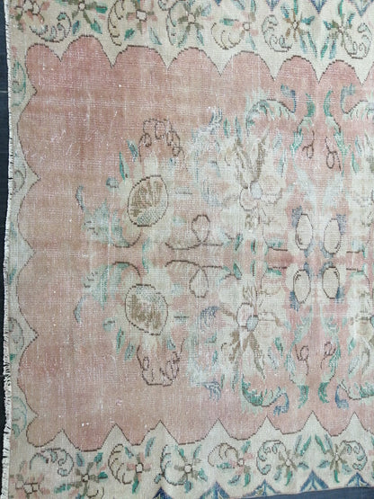 Distressed Vintage Rug 6.2 x 7.4 Hand Made Rug, Antique Rug, Rustic Rug, Floral Rug Turkish Rug, Farmhouse Rug, Vintage Rug, Wool rug