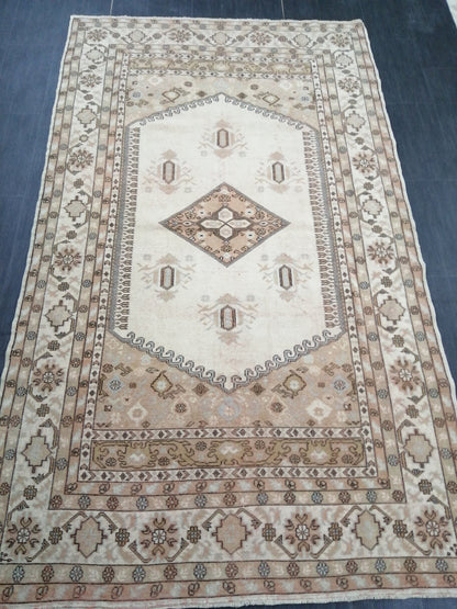 Neutral Rugs, 5.2 X 9 ft Vintage Rug Muted Oushak Rug, Rustic Rug, Turkish Rug, Farmhouse Rug, Wool rug