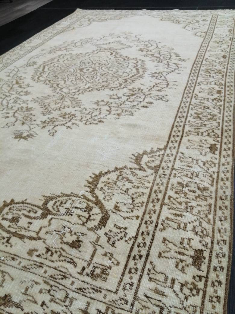 Neutral Wool Rug 5.7 x 9 Neutral Hand Made Rug, Neutral Oushak Rug, Rustic Rug, Turkish Rug, Farmhouse Rug, Vintage Rug 6x9 Neutral rug