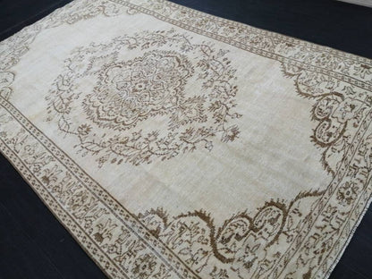 Neutral Wool Rug 5.7 x 9 Neutral Hand Made Rug, Neutral Oushak Rug, Rustic Rug, Turkish Rug, Farmhouse Rug, Vintage Rug 6x9 Neutral rug