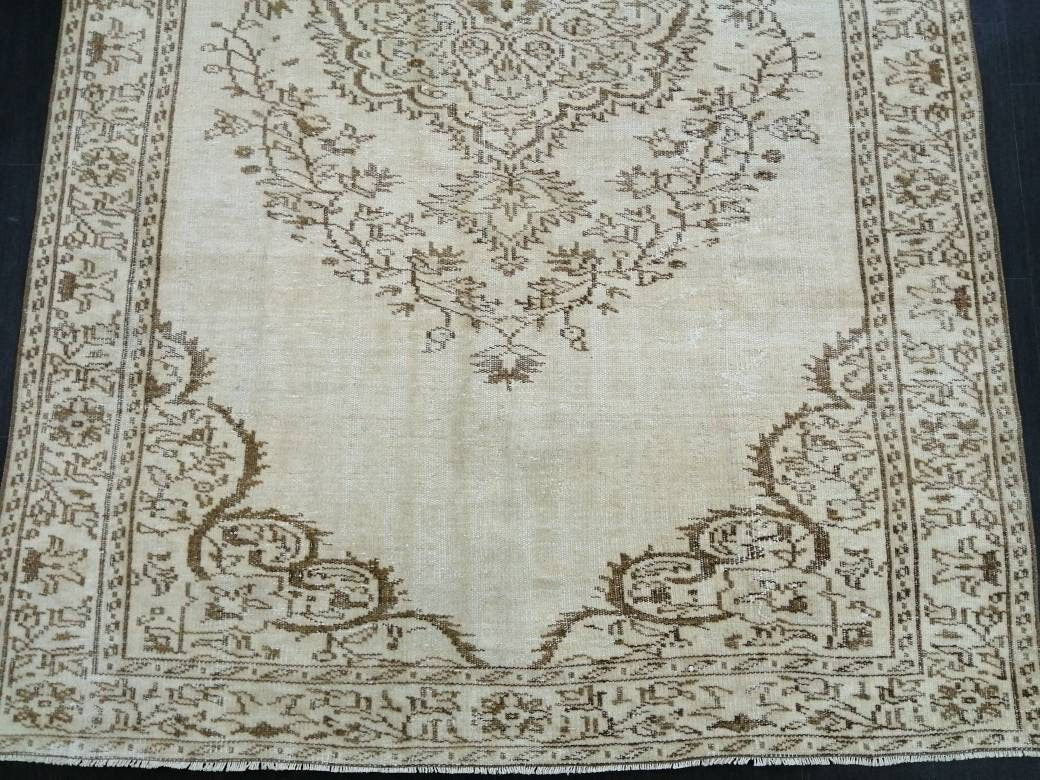 Neutral Wool Rug 5.7 x 9 Neutral Hand Made Rug, Neutral Oushak Rug, Rustic Rug, Turkish Rug, Farmhouse Rug, Vintage Rug 6x9 Neutral rug