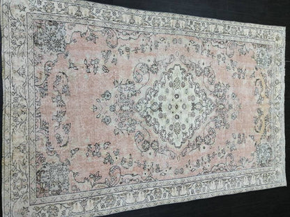 Soft Pink Vintage Turkish Rug 5.2 x 8.9 Vintage Persian Rug Muted Oriental Rug Wool Oushak Rug Hand Made Rugs Vintage Turkish