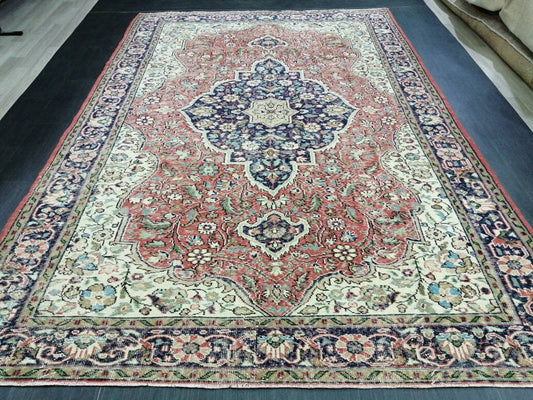 Vintage Persian Rug 6.9 x 10. 3 Muted Oushak Rug Muted Vintage  Rug Wool Oushak Rug Hand Made Rugs Vintage 7x10 Turkish Rug