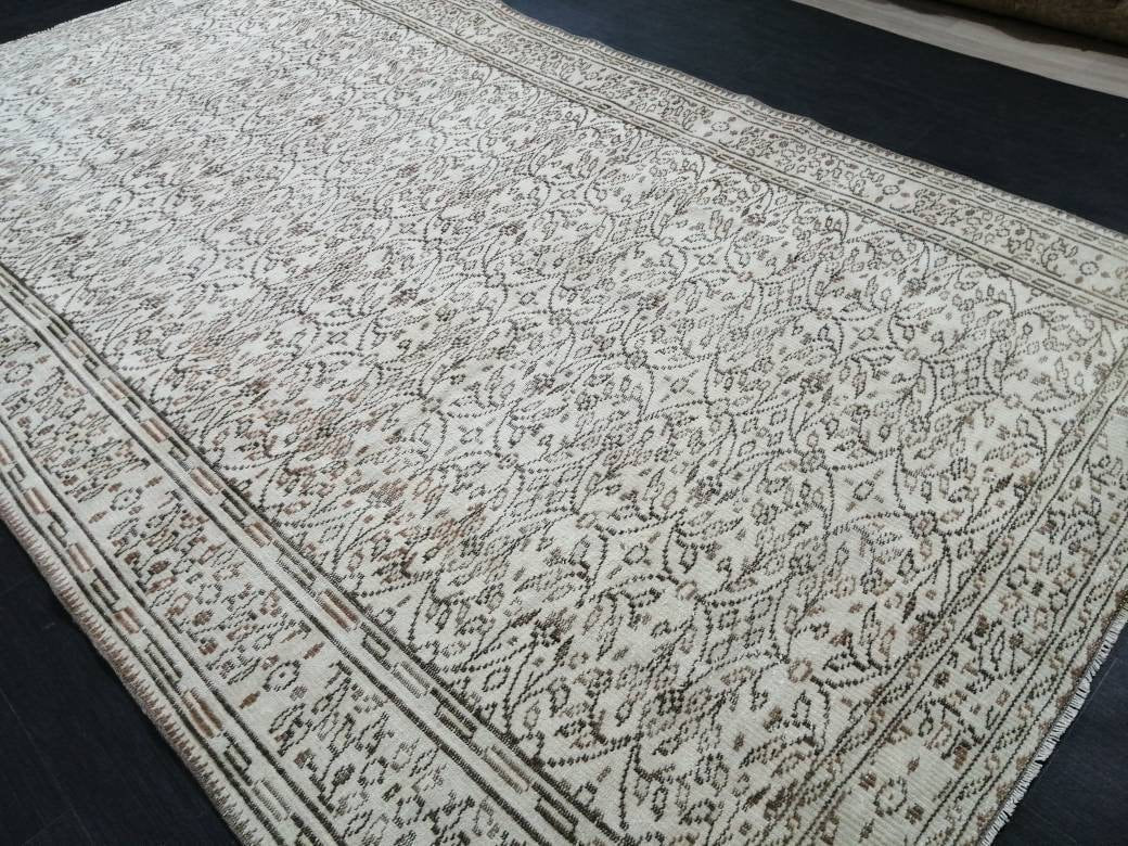 Persian RUG Neutral Vintage Muted Oushak Rug 5.7 x 10 Large Vintage Rug Wool Oushak Rug Hand Made Rugs Vintage Turkish Rug 5.7x10 Oriental