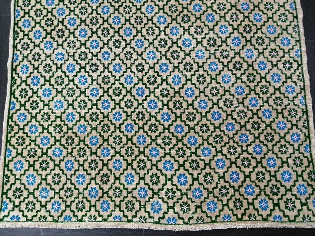 Vintage Floral Rug, VINTAGE 5.4 x 9.6 Rug Oriental Rug, Wool Oushak Rugs, Hand Made Rug, Persian Rug, Vintage Turkish Rug, Farmhouse Rug