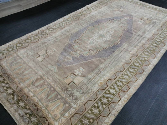 Vintage Hand Made Rug, 5x9 Oushak Rug, Rustic Rug, Muted Rug, Vintage Turkish Rug, Oriental Rug, Vintage Rug,Soft Wool Purple Rug