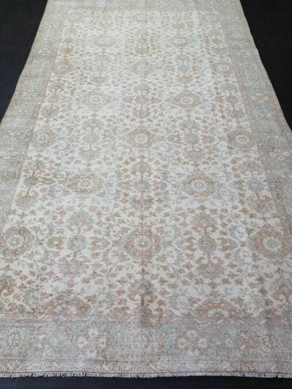 Vintage Turkish Rug 5.9 x 10. 3 Muted Vintage Persian Rug Muted Vintage Rug Wool Muted Oushak Rug Hand Made Rugs Vintage 6x10 Turkish Rug