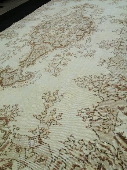 Neutral Vintage Turkish Rug 5.3 x 8.9 Neutral Vintage Persian Rug Muted Vintage Rug Wool Oushak Rug Hand Made Rugs Vintage Turkish