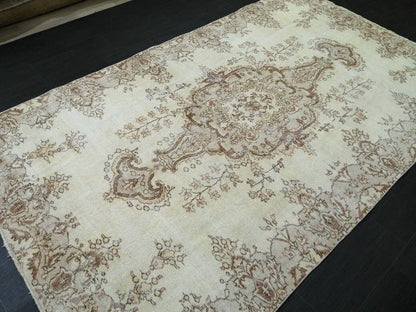 Neutral Vintage Turkish Rug 5.3 x 8.9 Neutral Vintage Persian Rug Muted Vintage Rug Wool Oushak Rug Hand Made Rugs Vintage Turkish