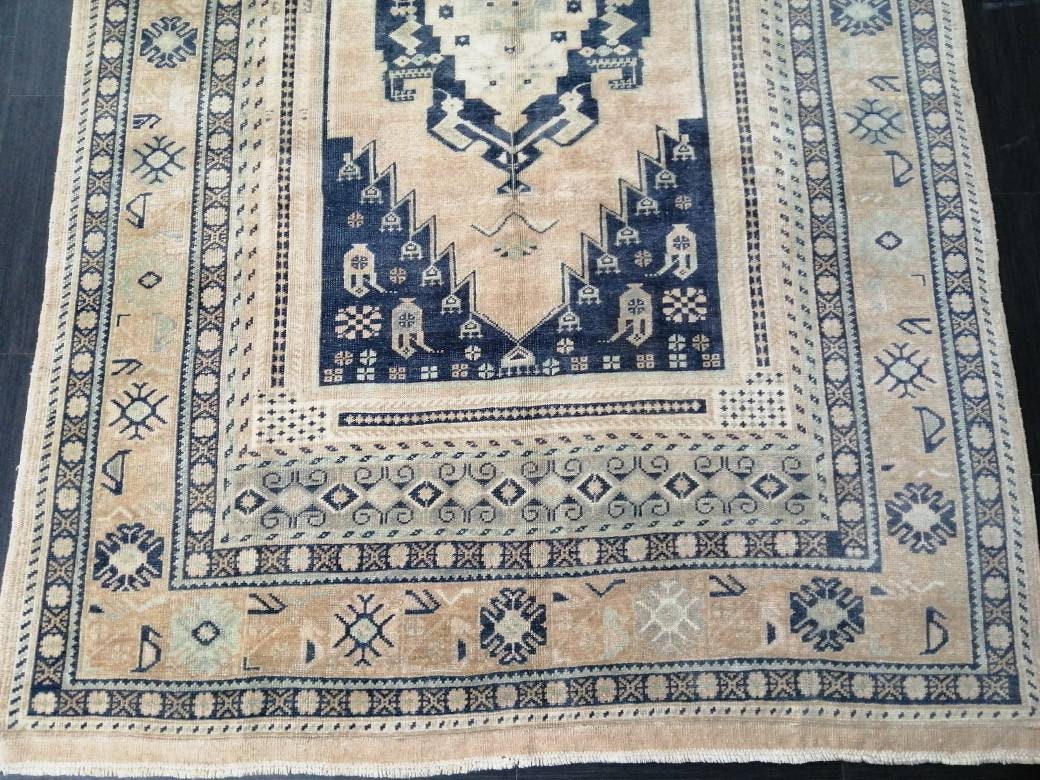 Vintage Turkish Oushak rug,5.5 x 9.3 Muted Persian  Rug, Muted turkish Rug, Navy Oushak  rug, Oriental Vintage Rug, Soft wool Rug,