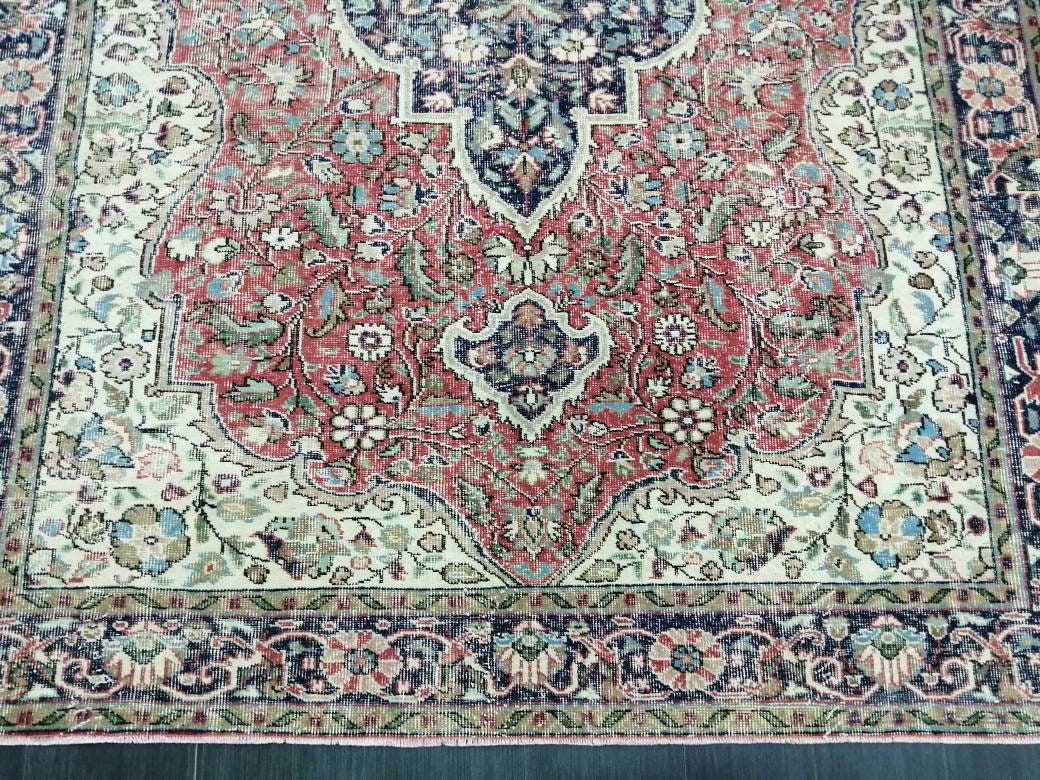 Vintage Persian Rug 6.9 x 10. 3 Muted Oushak Rug Muted Vintage  Rug Wool Oushak Rug Hand Made Rugs Vintage 7x10 Turkish Rug