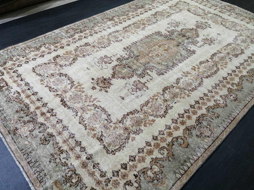 Vintage Persian Rug, Unique Motif Rug, 6x9 Persian Rug, Hand Knotted Rug, Eclectic Rug, Hand Made Rug, Living room  Rug Oriental Vintage Rug