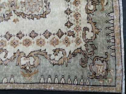 Vintage Persian Rug, Unique Motif Rug, 6x9 Persian Rug, Hand Knotted Rug, Eclectic Rug, Hand Made Rug, Living room  Rug Oriental Vintage Rug